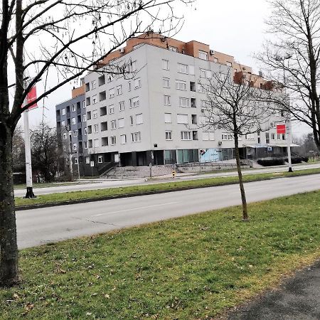 Apartman Ella Apartment Zagreb Exterior foto