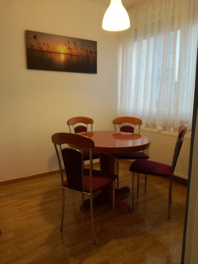 Apartman Ella Apartment Zagreb Exterior foto