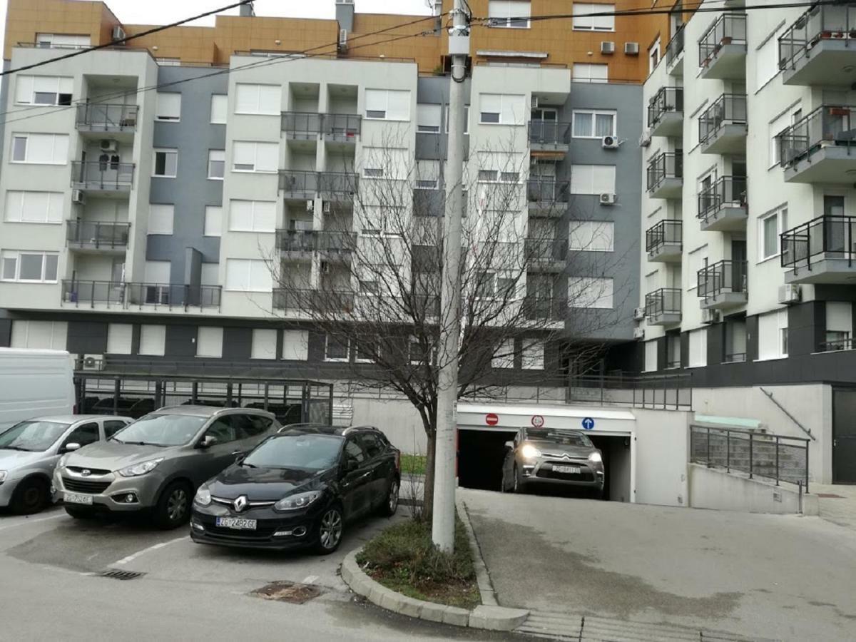 Apartman Ella Apartment Zagreb Exterior foto